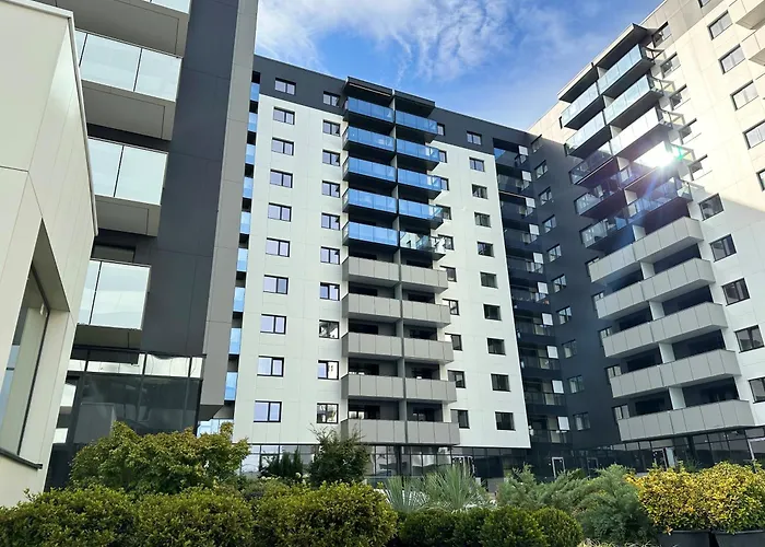 Апартаменти North By Urbanesq Cortina K