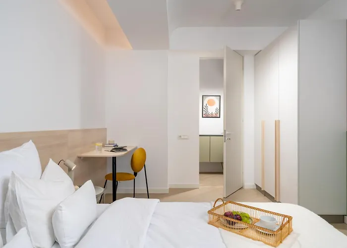 North By Urbanesq Cortina K * Bucureşti